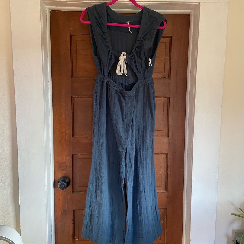 FREE PEOPLE. blue cut out tie front cotton jumpsuit